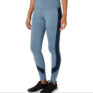 Reebok high waisted leggings 💙